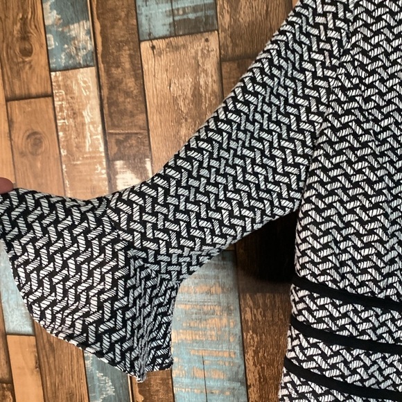 Perceptions small two piece dress jacket set - Picture 6 of 16